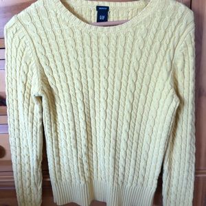 Gap sweater